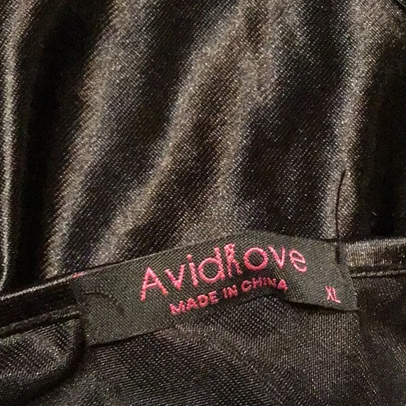 Intimate Wear - Picture 5 of 6